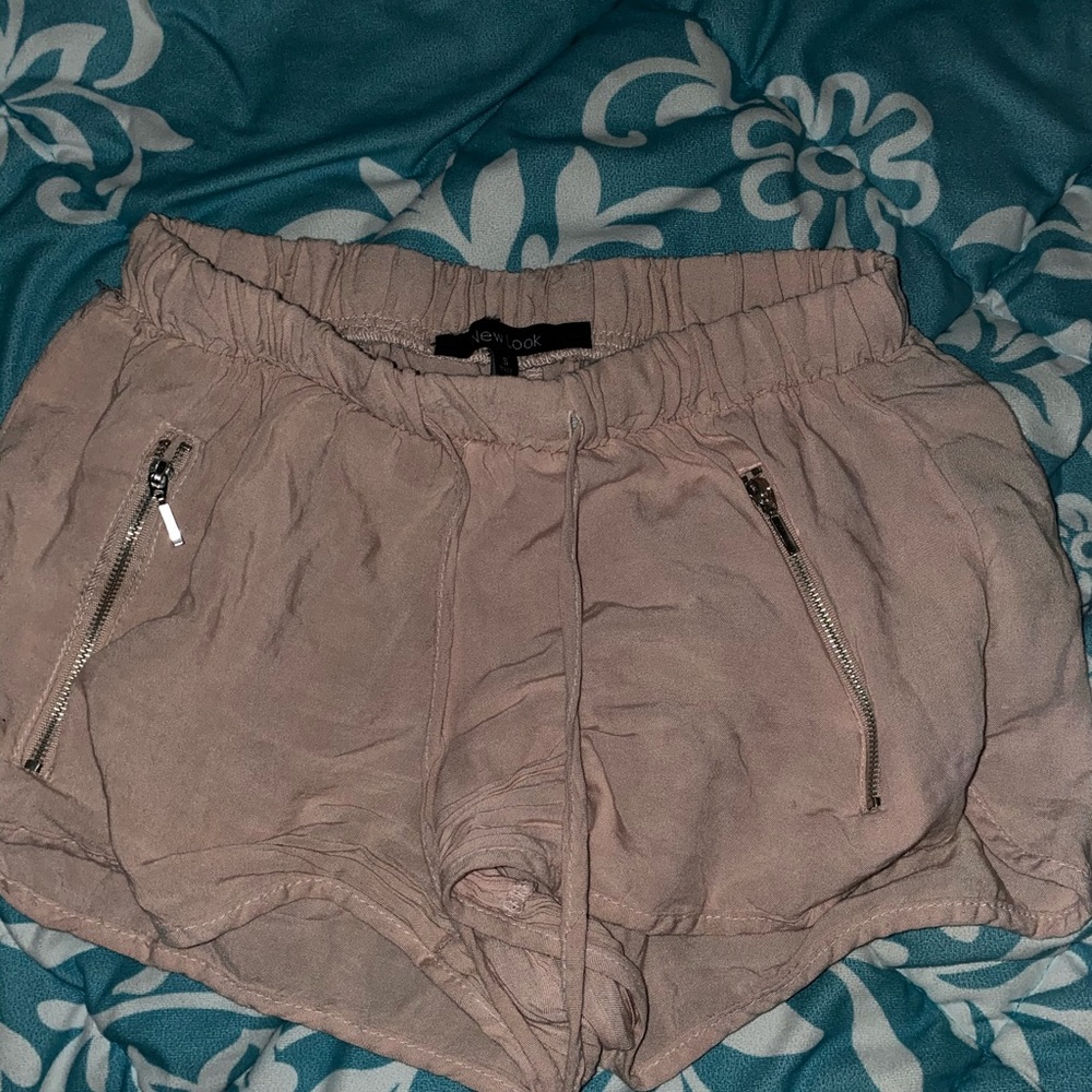 Beige comfy shorts